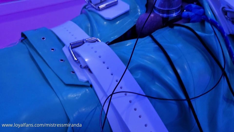 Miss Miranda – In Session Video With My Phone