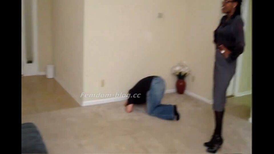 Crudelis Amator Ballbusting Fetish – Princess Saint Marcs – All In A Hard Days Work Part 2 – saint Marcs Ballbusting In Heels galery screen 1