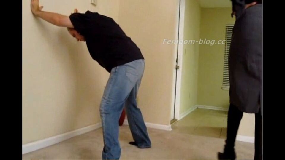 Crudelis Amator Ballbusting Fetish – Princess Saint Marcs – All In A Hard Days Work Part 2 – saint Marcs Ballbusting In Heels