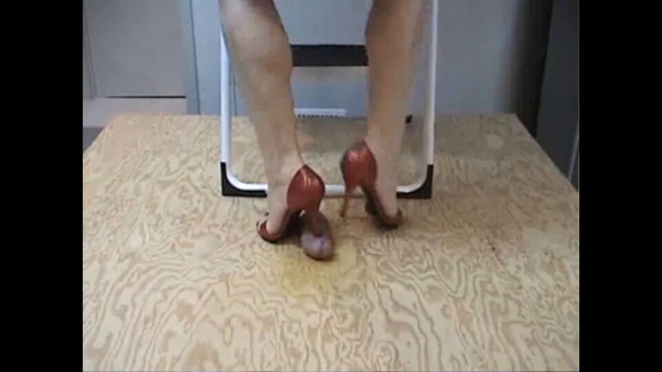 Atyourfeets Cock Trample And Shoejob – Mrs Ayf – Red Shoe Assault
