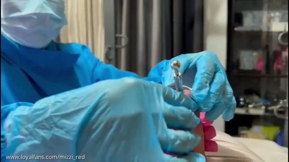 Mizzy Red – Mummified And Urethral Sounding