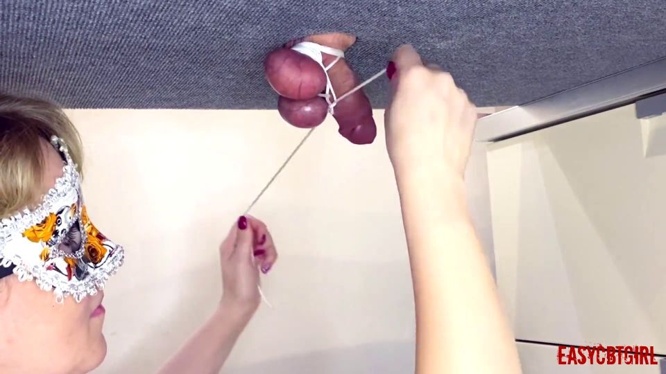 Sexyfemdomcbt – MistressTies Balls And Snaps Fingers Over Slave Balls galery screen 2