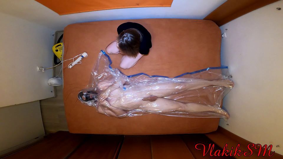 Vlakik Sm – Breathplay In Vacuum Bag And Orgasm