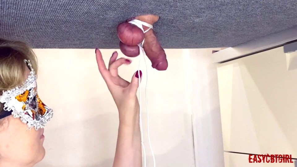 Sexyfemdomcbt – MistressTies Balls And Snaps Fingers Over Slave Balls galery screen 1