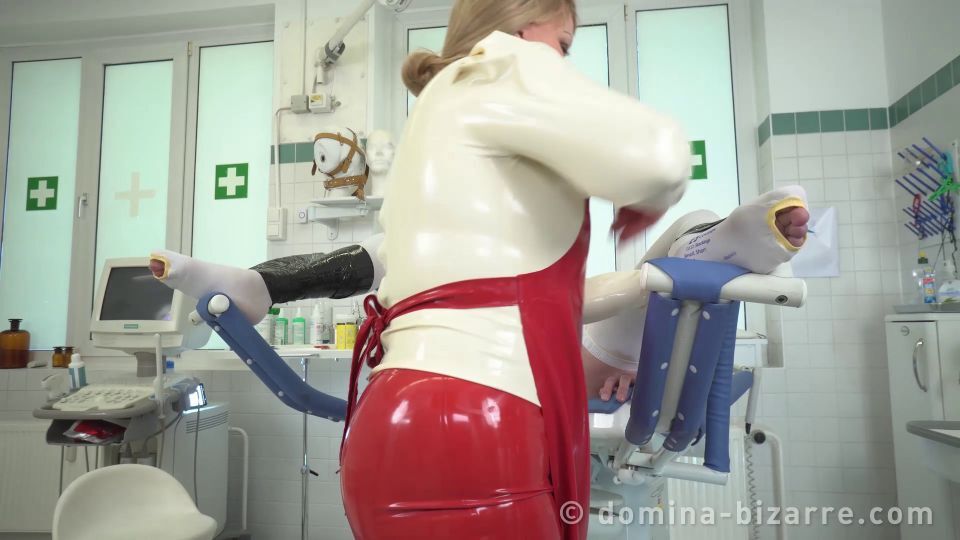 Lady Mercedes – No Routine Examination 1