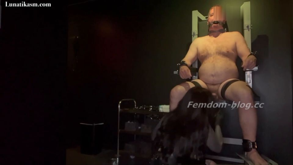 Mistress Lunatika – Her Voice Give Him Pain