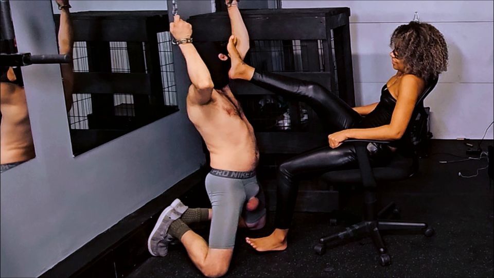 Ballbusting Bianca – Dominas Discipline – Betas Monthly Review-march galery screen 1