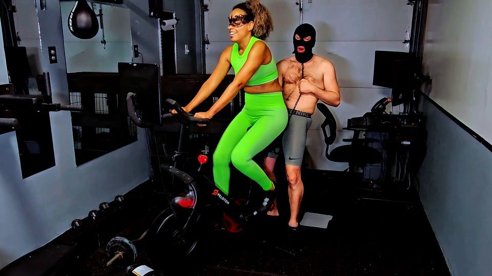 Ballbusting Bianca – Dominabianca – Peleton Domination Sweaty Workout Worship And Ballbusting