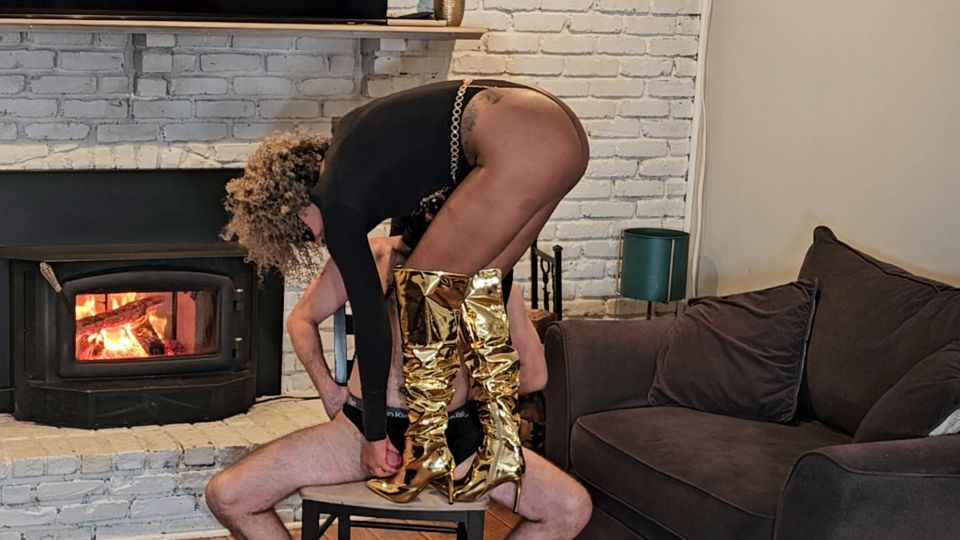 Ballbusting Bianca – 100 Hits Of Pleasure – Episode 4 Golden Boots Of Destruction Highlight Reel