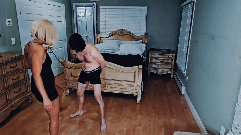 Ballbusting Bianca – Dominabianca – Bossy Biancas Blonde Ballbusting Brutality galery screen 3