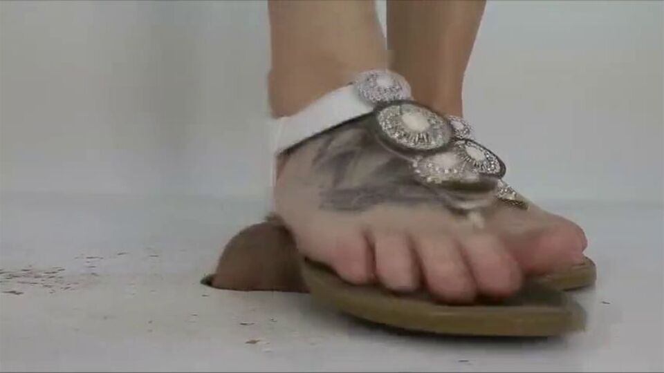 High Heel Heidis Side Cockcrush With Sandals And Footjob 1 galery screen 3