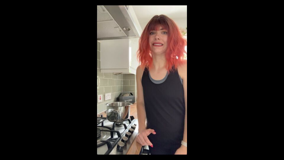 Yourhikerbabe – Crazy Ex Hires Woman Who Boils Your Chopped Off Penis galery screen 2