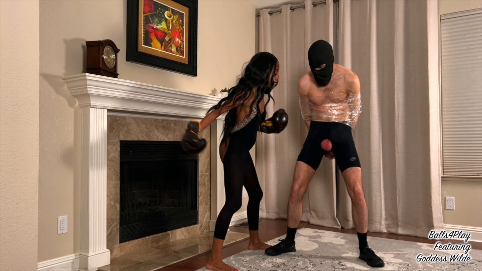 Goddesswilde – Brutal Ballbusting Boxing galery screen 2