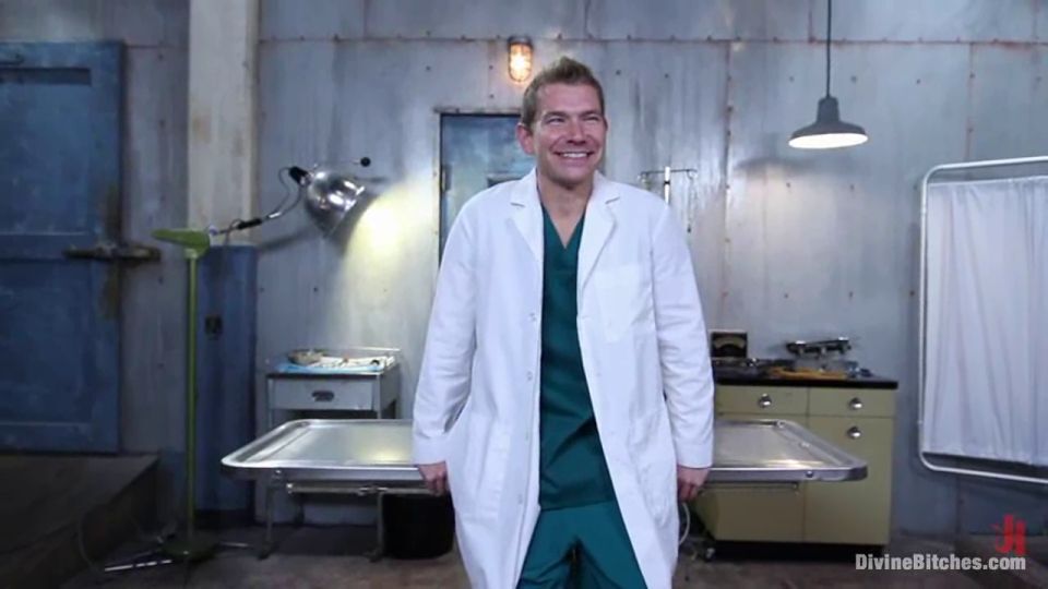 Divine Bitches – Milking The Undertaker An Extreme Prostate Milking Halloween Special galery screen 4