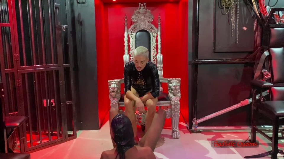 Sadistic Queens – Squishysax – Hunteress – Your Balls Look Fit To Burst galery screen 4