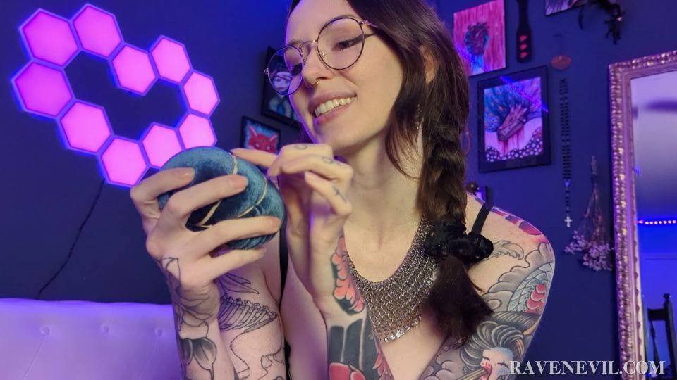 Raven Evil – Ballbusting Interactive