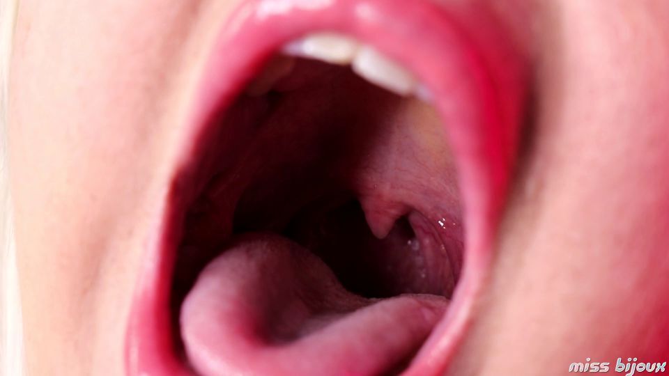 Mistress Bijoux – Digesting You