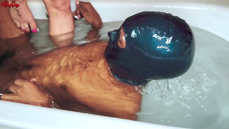 Ruby Onyx – New Content Squishy Bath Fun Time galery screen 1