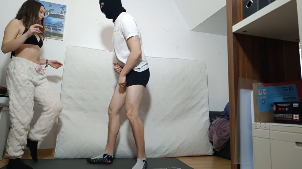Germanballsbusted – Sie Macht Meine Eier Beim Ballbusting Kaputt