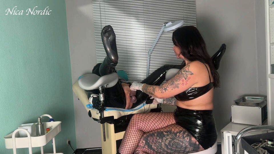 Nica Nordic – To Orgasm With The Strom Dilator galery screen 2