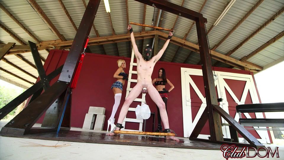 Club Dom – Dava Foxx And Kate Cbt With Water Jugs galery screen 4