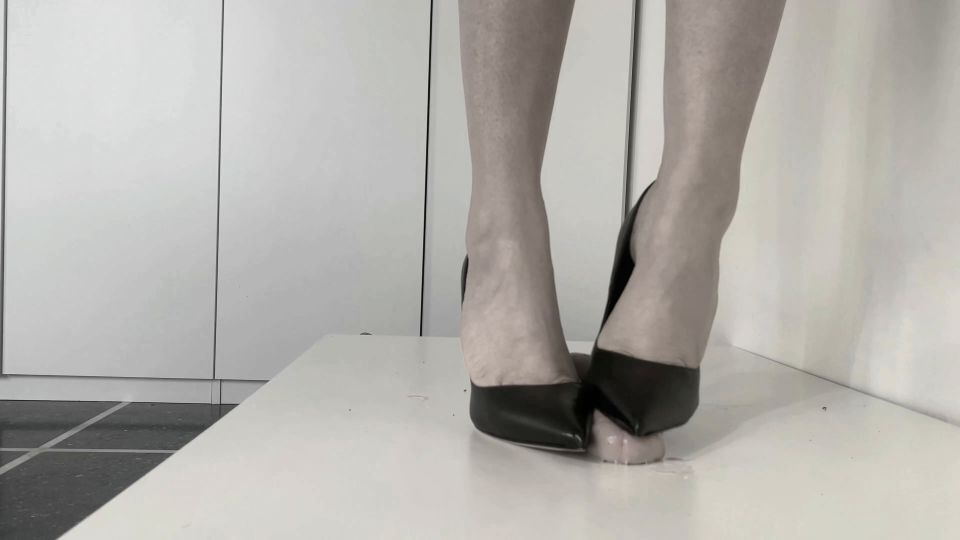 High Heels Goddess Lady Latisha – Lady Latisha – Exklusive Compilation – Le Silla Stiletto Heels Vol 1 – Pov