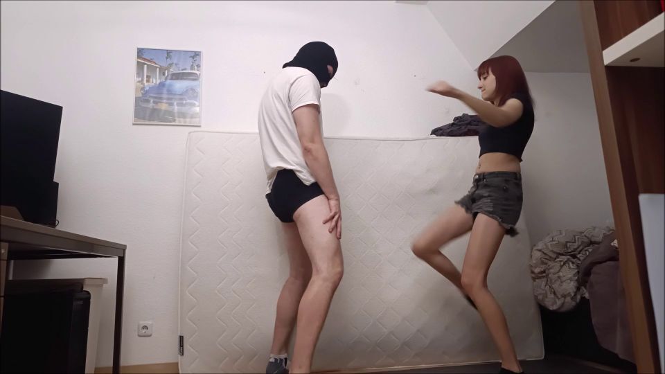 Germanballsbusted – Sie Zerstrt Meine Eier Beim Ballbusting galery screen 2
